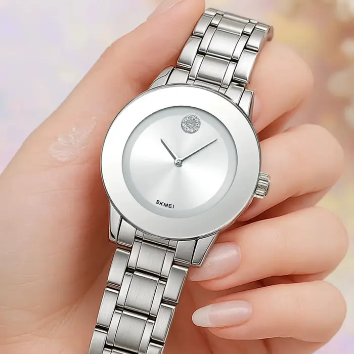 Nouvelle montre à quartz élégante pour femme