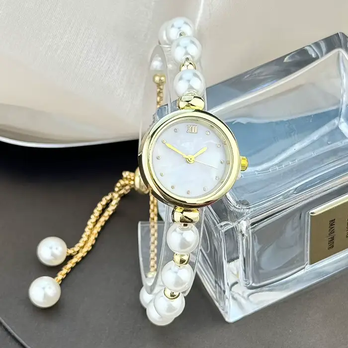 Montre à main avec cordon de traction en perles romantique français