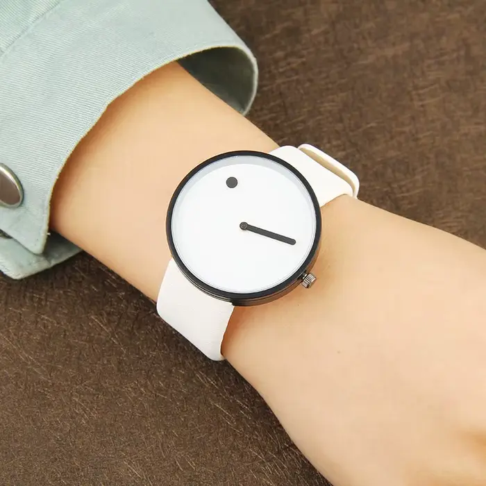 Montres-bracelets en cuir de style minimaliste pour hommes, montres à quartz simples, montres à poin