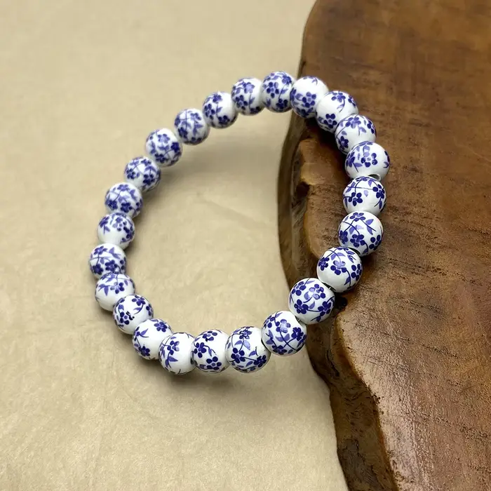 Bracelet de perles en céramique de porcelaine bleue et blanche à la mode