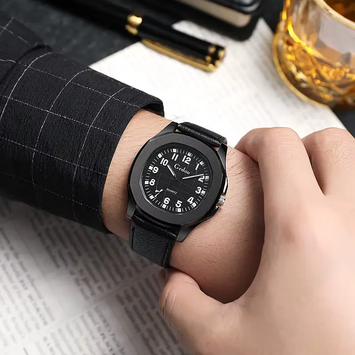 Bracelet en cuir hommes montre quartz sport décontracté élégant pour homme occasions spéciales