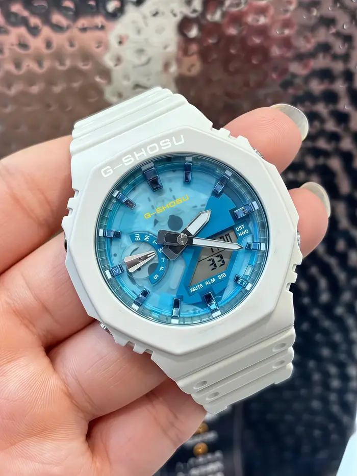 Montre Iced Out : Montre sport unisexe, heure mondiale, résistante à l'eau, série Oak, affichage LED