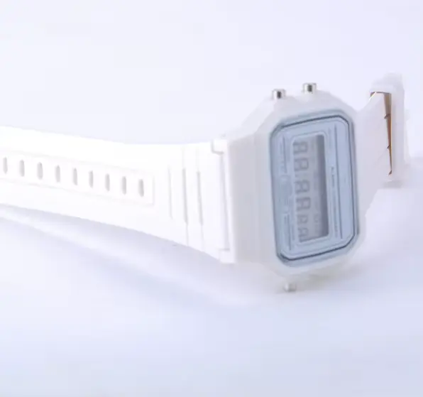 Montre numérique LED pour hommes