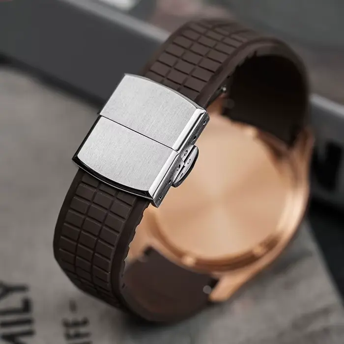 Montre de plongée Watchdives WD008 en acier inoxydable avec bracelet en silicone étanche 100m pour hommes aventuriers et occasions spéciales