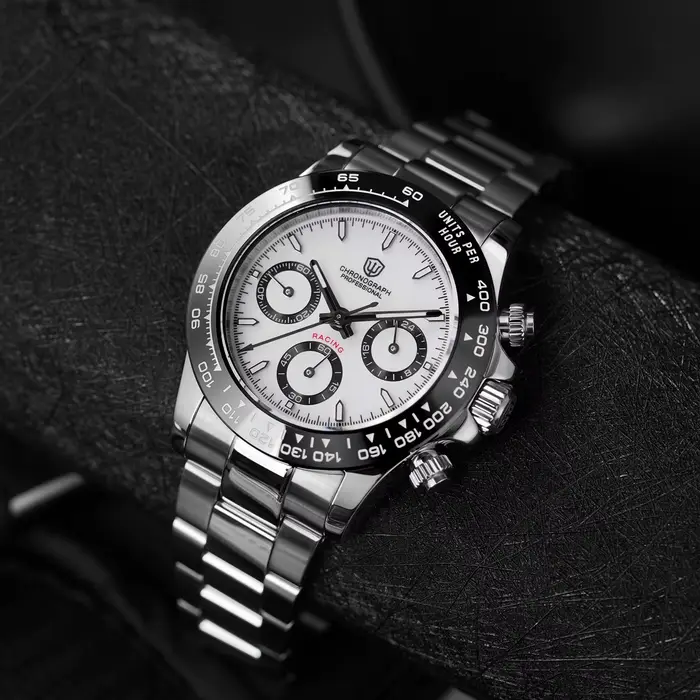 Montre de plongée lumineuse en acier inoxydable avec cristal de saphir pour homme occasions sportives et quotidiennes