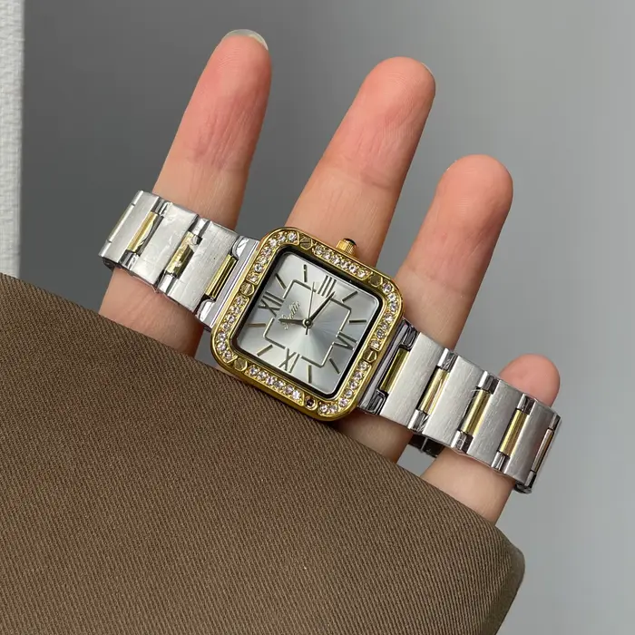 Montre de luxe pour femmes, nouveau style de mode, haute qualité, design féminin, haute valeur, poin