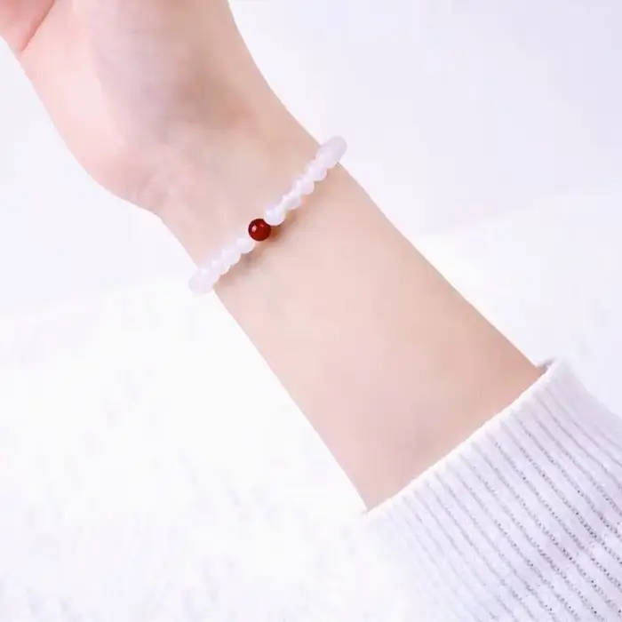 Bracelet en agate rouge, bracelet en agate blanche.