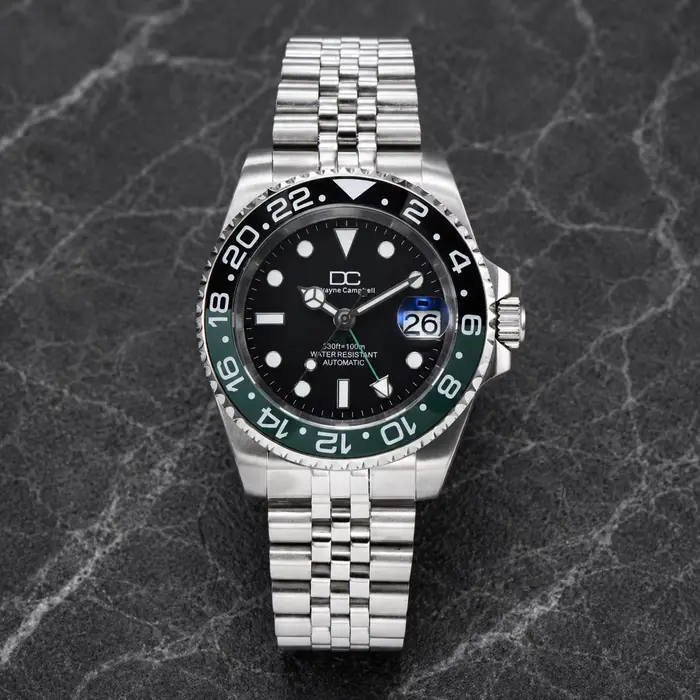 Montre homme Dwayne Campbell acier inoxydable 316L avec mouvement GMT et tourbillon résistante à l'eau pour occasions formelles et quotidiennes