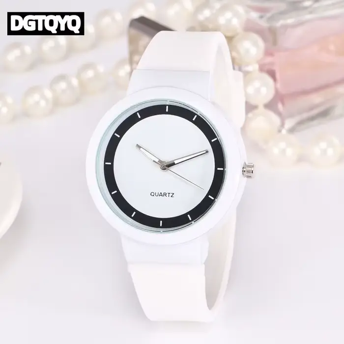 Montres blanches pour femmes