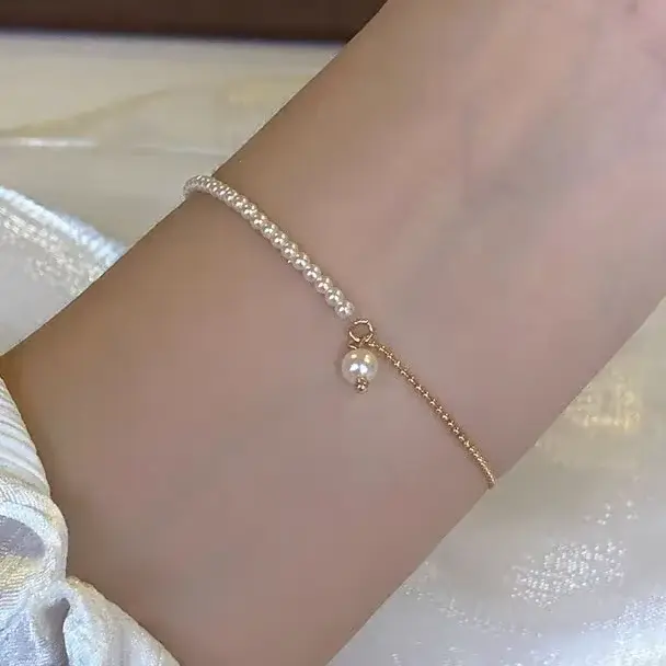 Bracelets à breloques ronds en perles dorées pour femmes