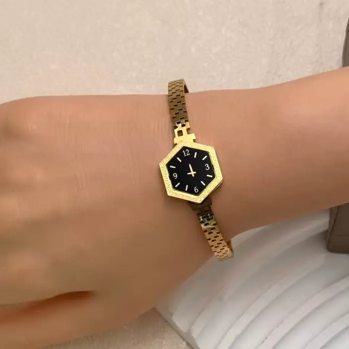 Bracelet de montre couleur or hexagonal acier inoxydable pour femmes bijou tendance cadeau poignet élégant occasion spéciale