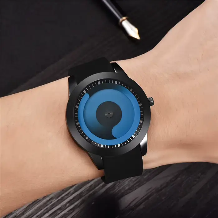 Cool Unique Designer Montres bon marché pour hommes mode élastique Simple montre à Quartz Erkek Barato Saat