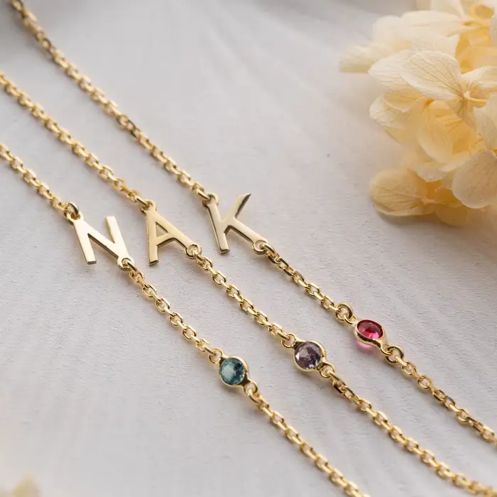 Bracelet en pierre de naissance initiale