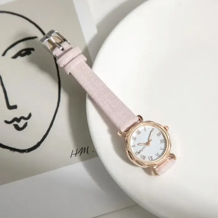 Montre-bracelet élégante pour femmes