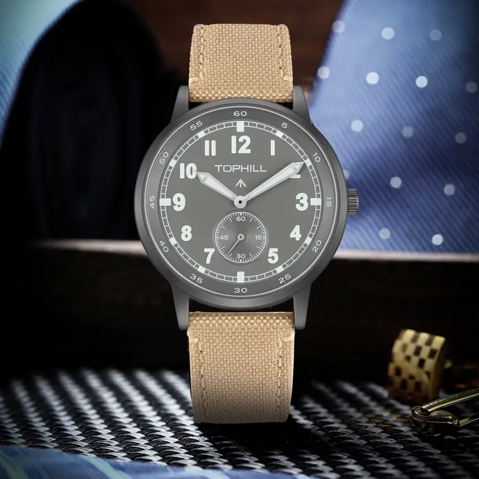 TOPHILL Montre à quartz pour homme 40 mm 1L45 Cadran mat sablé 6H Secondes sous-cadran Bracelet en cuir toile TW099G