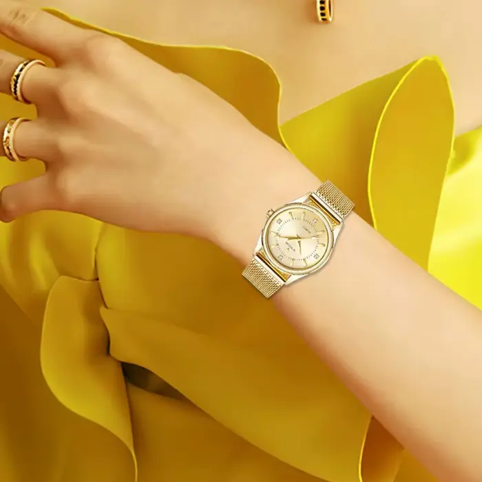 WWOOR marque de luxe robe montre en or dames élégant diamant petites montres à Quartz pour femmes en acier maille horloge zegarek damski