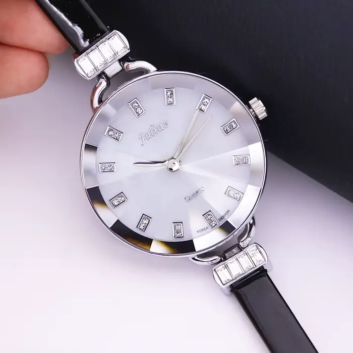 Montre à quartz en nacre pour femme