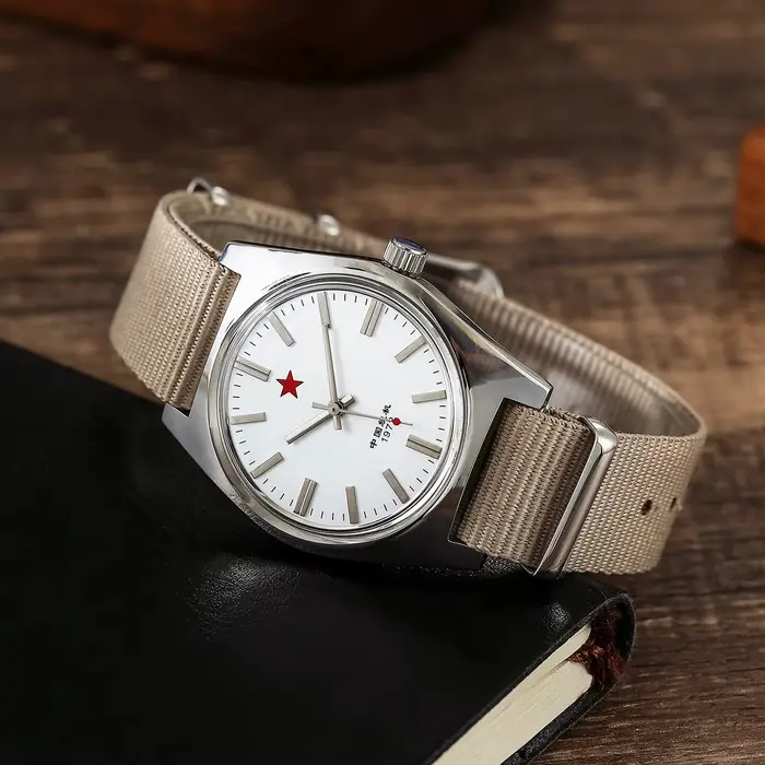 Montre mécanique vintage pour homme Shanghai 7120