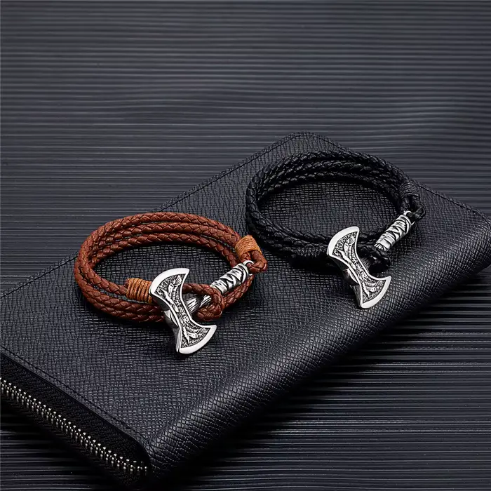 Bracelet en cuir multicouches avec hachette nordique et amulette corbeau en acier inoxydable pour homme style viking occassions spéciales
