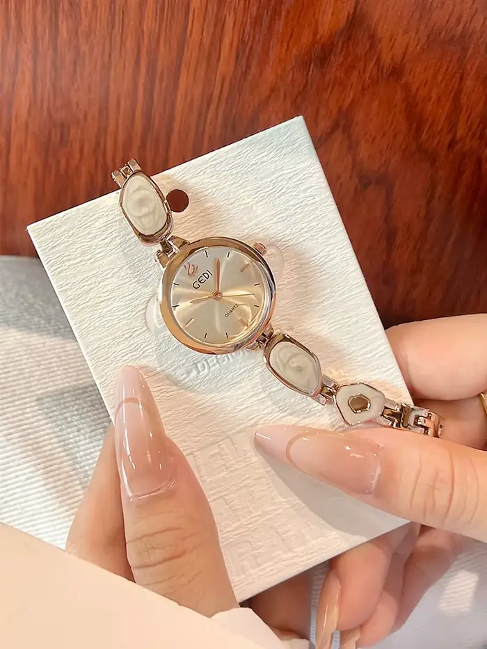 2025 montre pour femme de luxe élégant Style minimaliste cadeau d'anniversaire pour dames montre ton