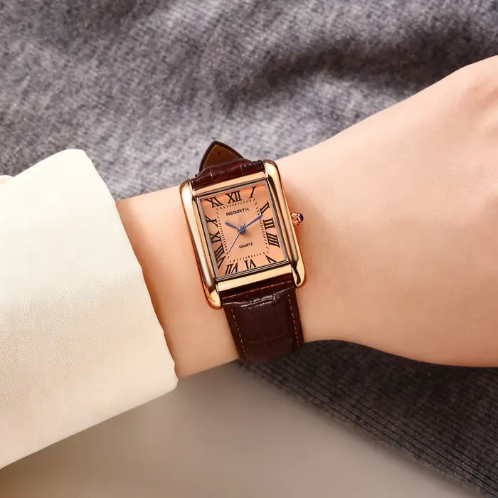 Montre carrée simple de style rétro avec chiffres romains