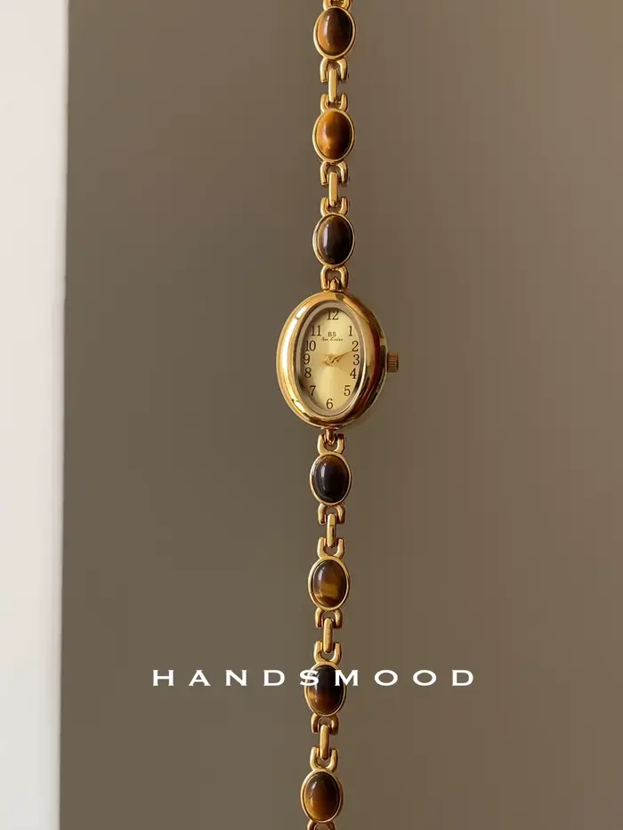 Montre à Quartz Luxe en Laiton avec Incrustations de Pierres Précieuses pour Femmes Occasions Spéciales