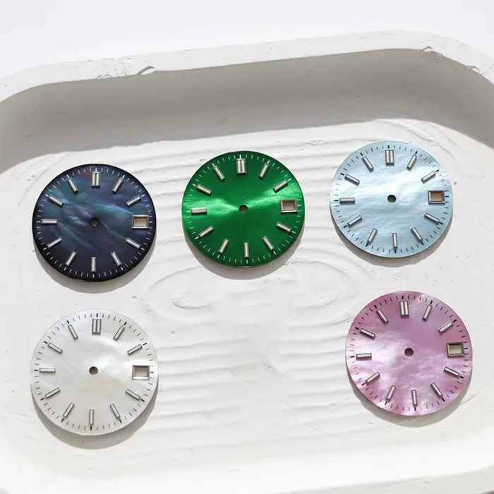 Cadran de montre en nacre coloré pour mouvement automatique Seiko NH35/NH36 occasionnels hommes femmes unisexe rond chiffres romains laiton aigles élégance sophistication