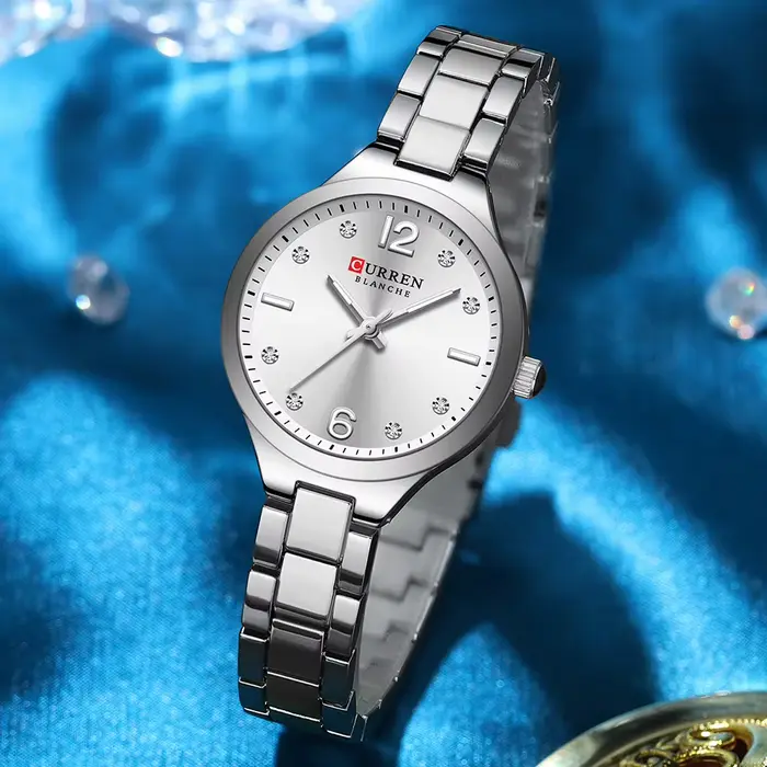 Montre élégante en alliage résistante à l'eau pour femmes occassions spéciales quartz mouvement automatique bracelet confortable style fashion casual