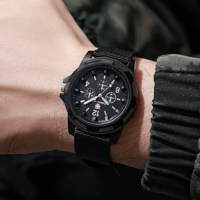 Montre militaire pour hommes