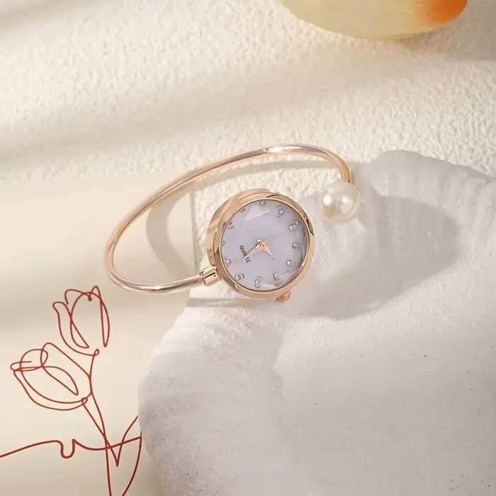 Montre-bracelet élégante à perles