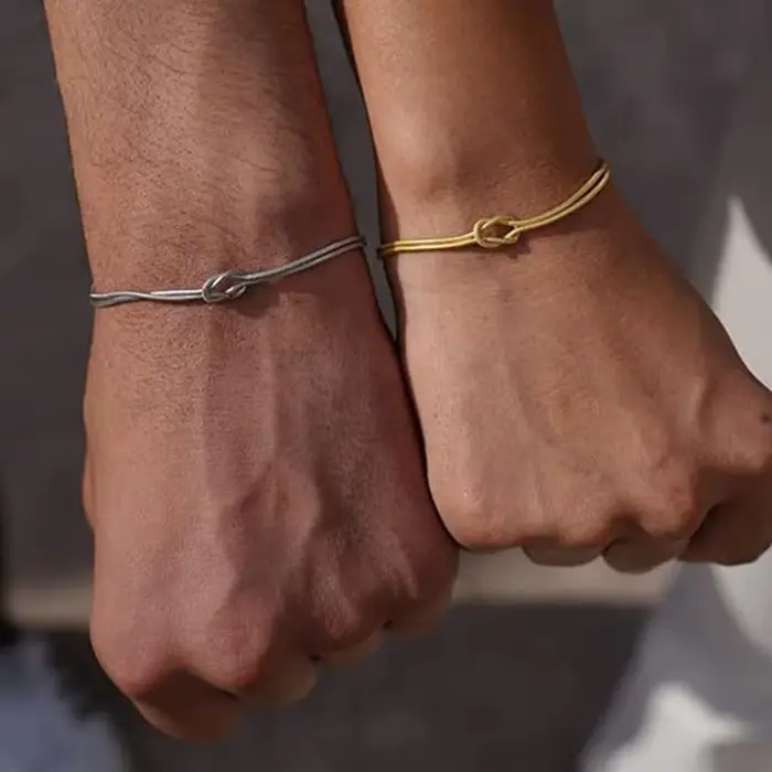Bracelets de couple avec nœud d'amour