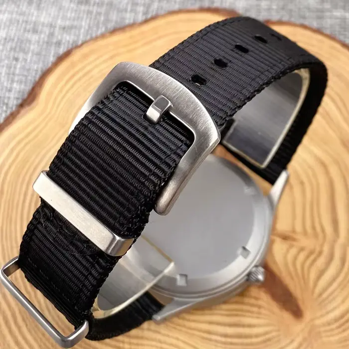 Tandorio – montre rétro noire pour hommes