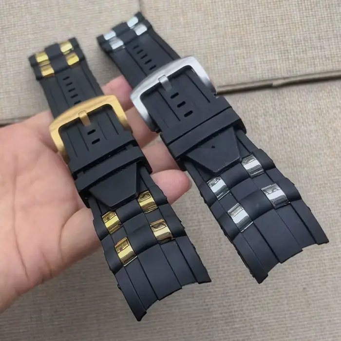 Bracelet en silicone 26mm pour montres Invicta Pro Diver avec extrémités courbées pour hommes sport et élégance occasions spéciales