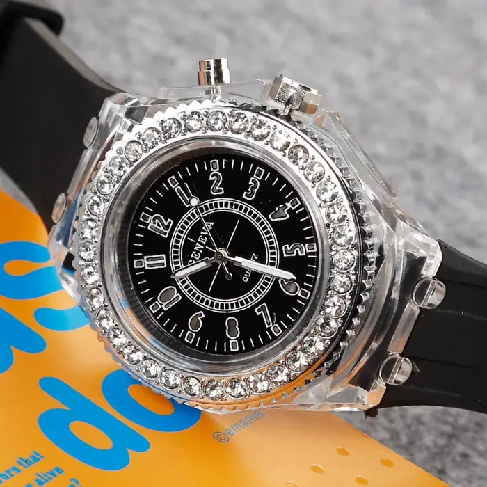 Montre à Quartz lumineuse pour femmes personnalité strass Led mode genève étudiants masculins et féminins Couple gelée montres-bracelets
