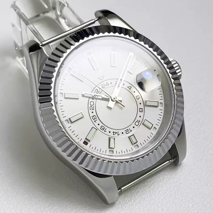 Une toute nouvelle montre-bracelet pour hommes de 39mm