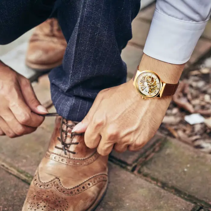 Montre mécanique SKROX élégante pour homme, avec mouvement ventilé manuel, résistance à l'eau, et finition en acier inoxydable et cuir, pour toutes occasions