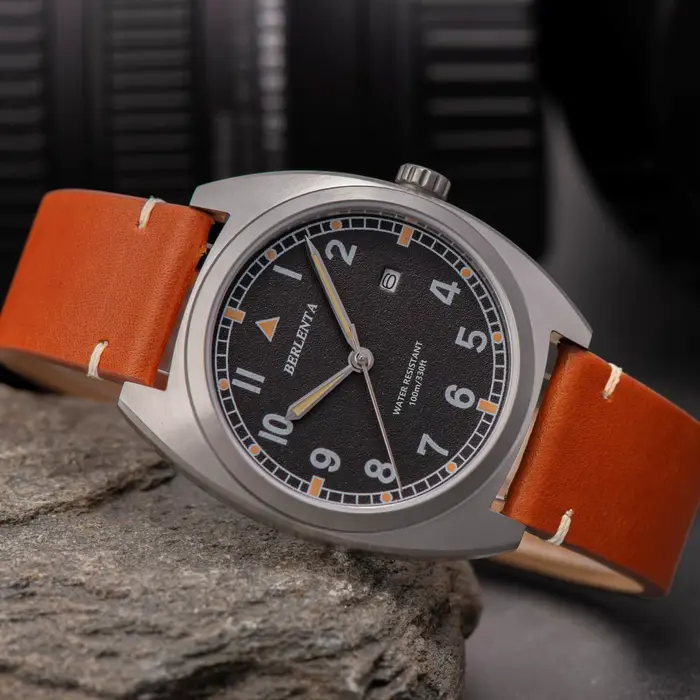 Montre Berlenta Vendange en acier 316L avec bracelet en cuir pour hommes résistante à l'eau pour diverses occasions spéciales