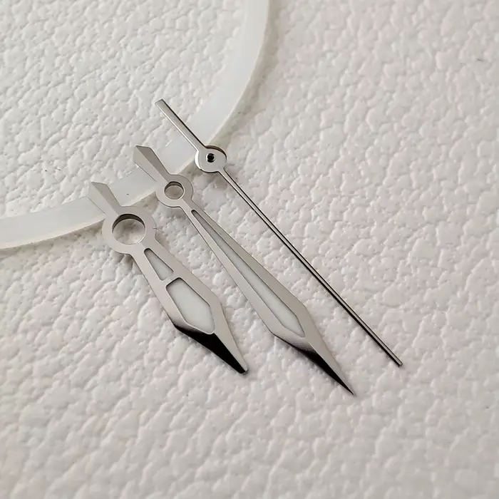 Aiguilles de montre mécanique rétro modifiées