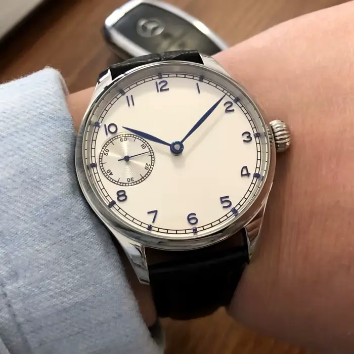 41mm GEERcalculator Pas de Logo Cadran Blanc Aiguilles Bleues ST3600 Montre Mécanique Vent Mouvement