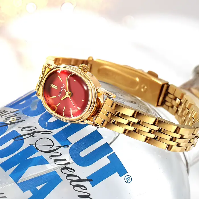 Montre à quartz artistique et polyvalente