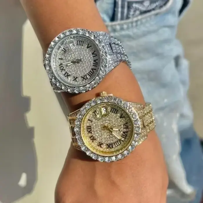 Montre en alliage avec cadran en diamant pour femmes, bracelet en or rose, argent, or, mouvement quartz, élégante et sophistiquée pour toutes les occasions