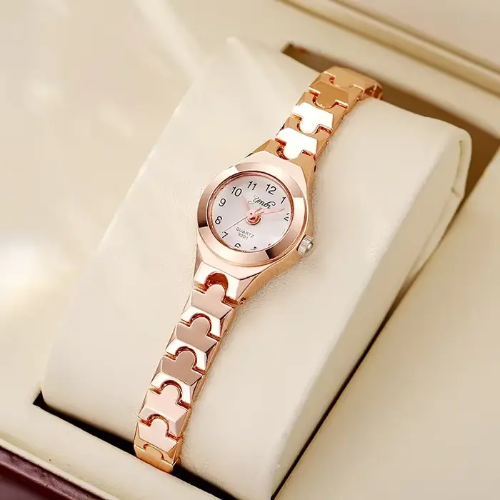 Offre spéciale marque femmes montres à Quartz mode Bracelet en acier