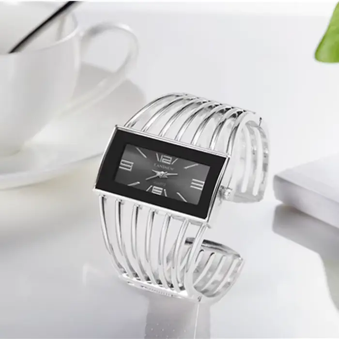 Montre bracelet en or pour femme
