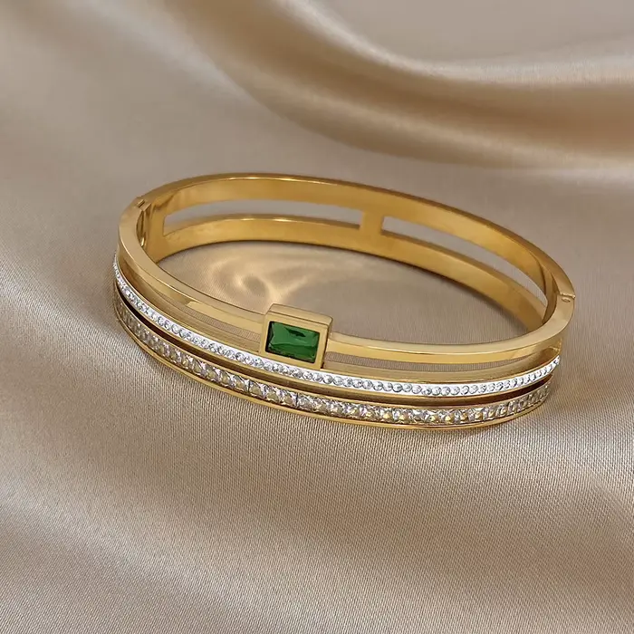 Bracelet manchette de luxe en acier inoxydable ajouré pour femme