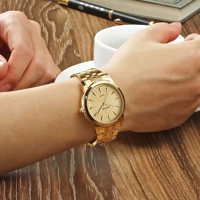 WWOOR 2025 hommes montre haut de gamme de luxe mode or acier inoxydable décontracté Quartz Simple étanche montres Relogio Masculino
