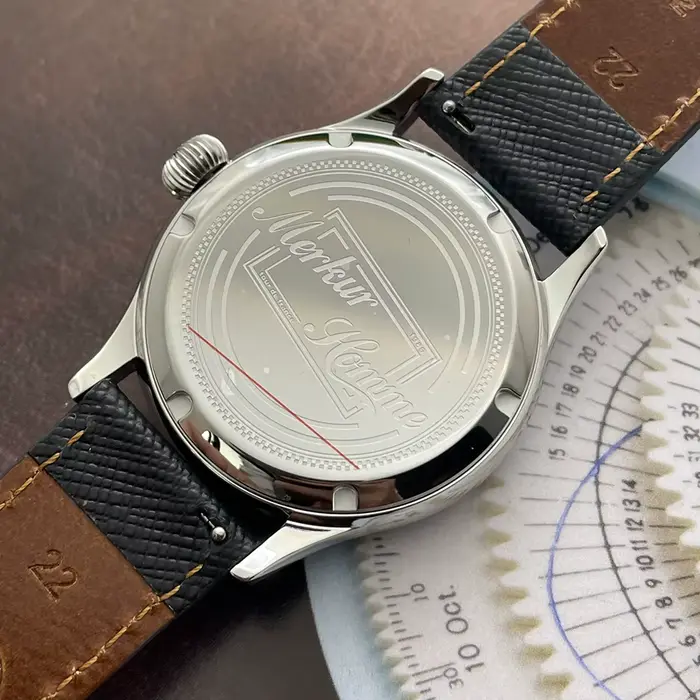 Merkur lieu de travail créatif vache et cheval montre 24H automatique