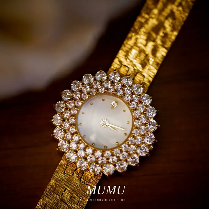 Montre plaquée or 18 carats pour femme