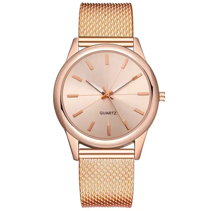 Montre pour femme élégante en argent de luxe