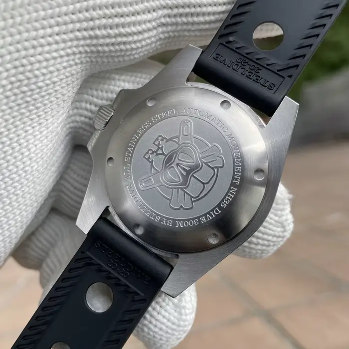 Montre de Plongée existent pour Homme Cadran Violet Water mesurost