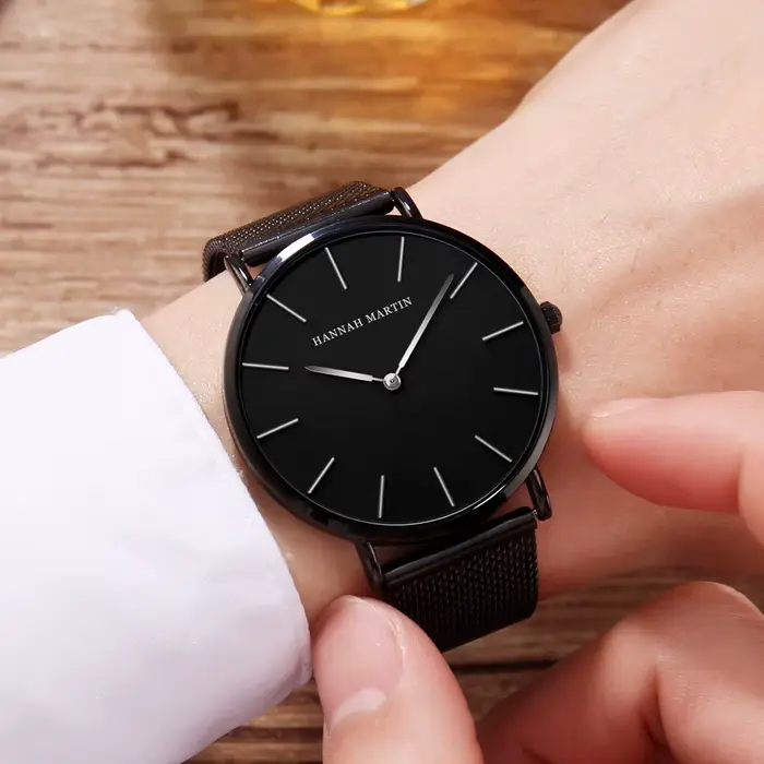 Montre à quartz simple de marque HANNAH MARTIN TOP
